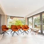Raesborre Homes - Self Check-in * Loviano