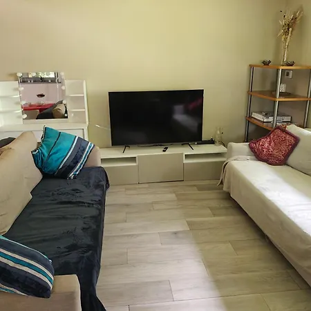 Raesborre Homes - Self Check-in Leuven