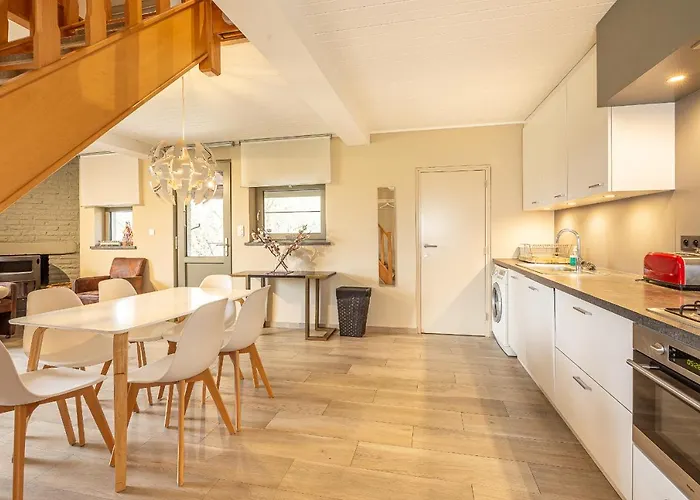 Raesborre Homes - Self Check-in *